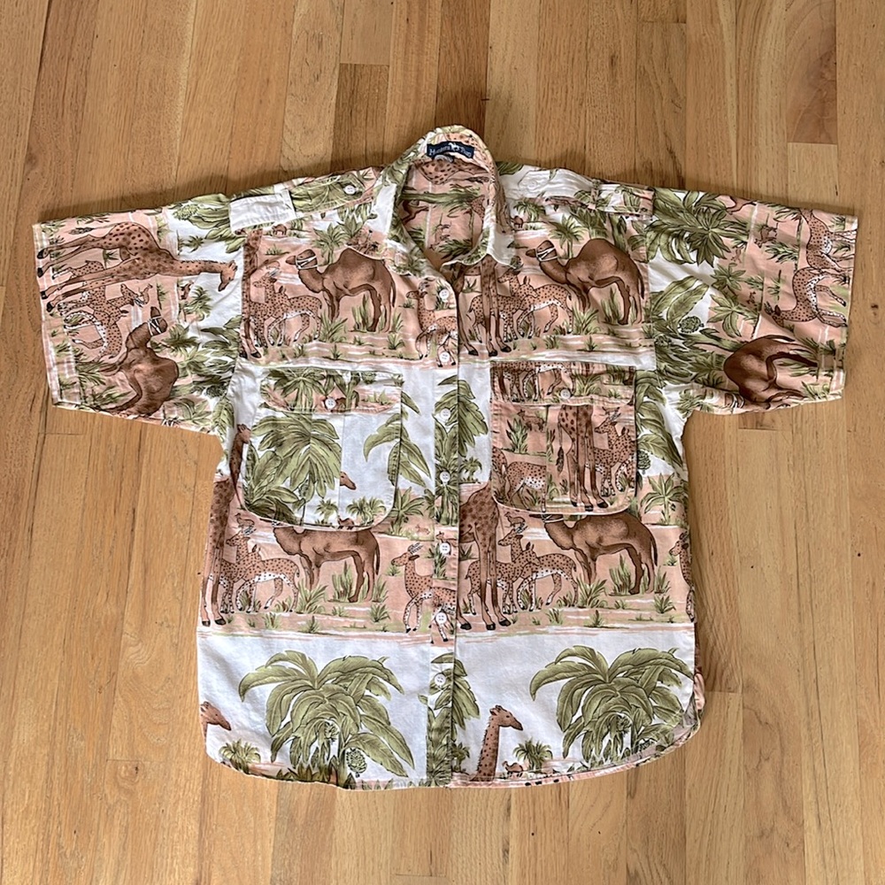 Vintage Hunters Run Shirt Camel/Giraffe Safari Button Up Short Sleeve Nature